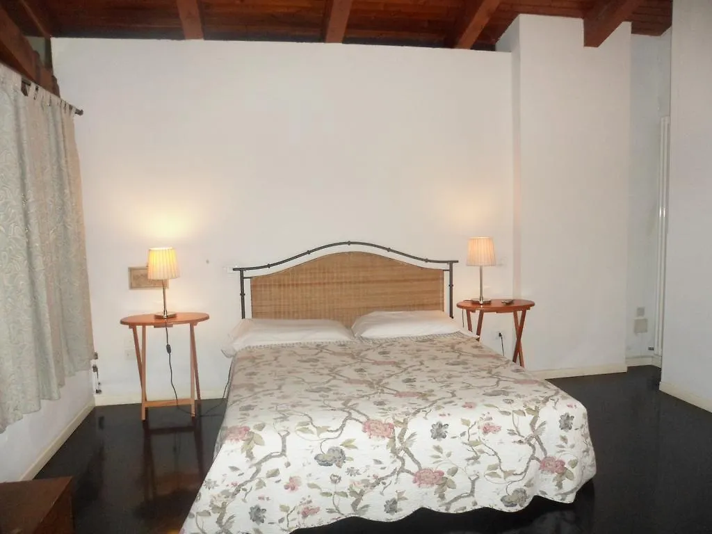 B&B Villa Ghiselli Pove del Grappa 0*,